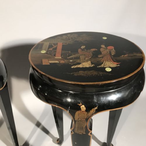 PAIR OF JAPANESE STYLE URN TABLES IN BLACK LACQUER - ADDITIONAL PHOTO 5