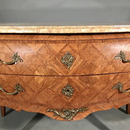 PALE WALNUT LOUIS XV STYLE MARQUETRY COMMODE - ADDITIONAL PHOTO 6