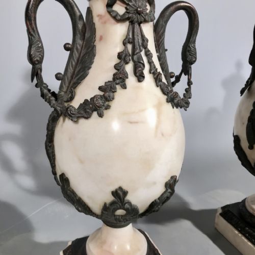 PAIR OF C19TH FRENCH MARBLE CASSOLETTE LAMPS - ADDITIONAL PHOTO 3