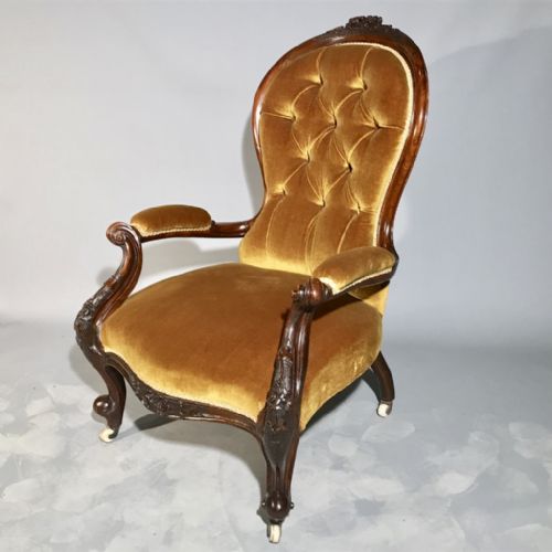 walnut victorian spoon back armchair - CATEGORY: ANTIQUE CHAIRS - DATED VICTORIAN