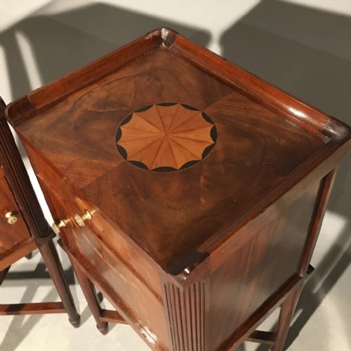 SUPERB PAIR OF FRENCH BEDSIDE CABINETS - ADDITIONAL PHOTO 4