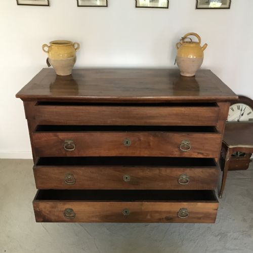 LARGE EARLY C19TH FRENCH CHERRY COMMODE CHEST OF DRAWERS - ADDITIONAL PHOTO 2