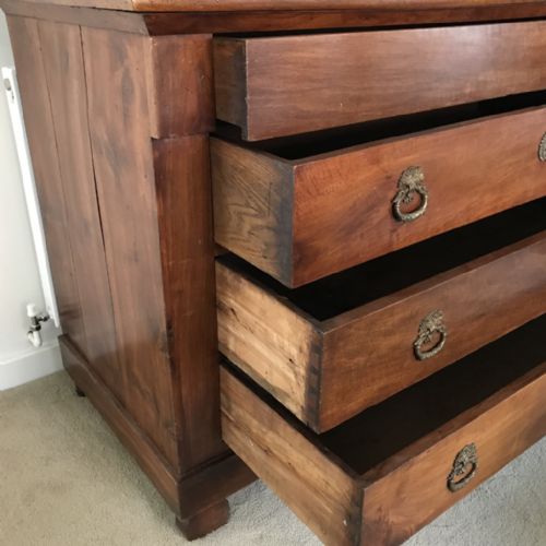 LARGE EARLY C19TH FRENCH CHERRY COMMODE CHEST OF DRAWERS - ADDITIONAL PHOTO 7