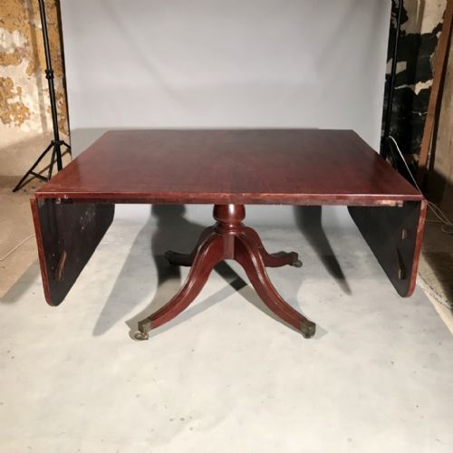 8 SEATER REGENCY DINING TABLE - ADDITIONAL PHOTO 1
