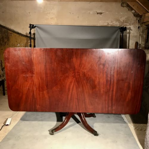 8 SEATER REGENCY DINING TABLE - ADDITIONAL PHOTO 5