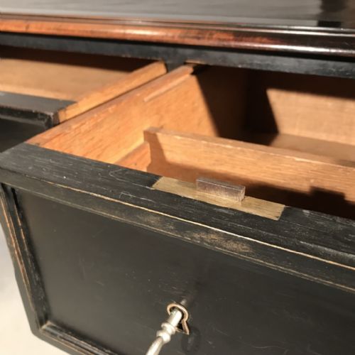 ORIGINAL BLACK LACQUERED BUREAU PLAT DESK - ADDITIONAL PHOTO 6