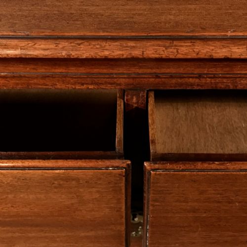 GEORGIAN 2 OVER 3 CHEST OF DRAWERS - ADDITIONAL PHOTO 4