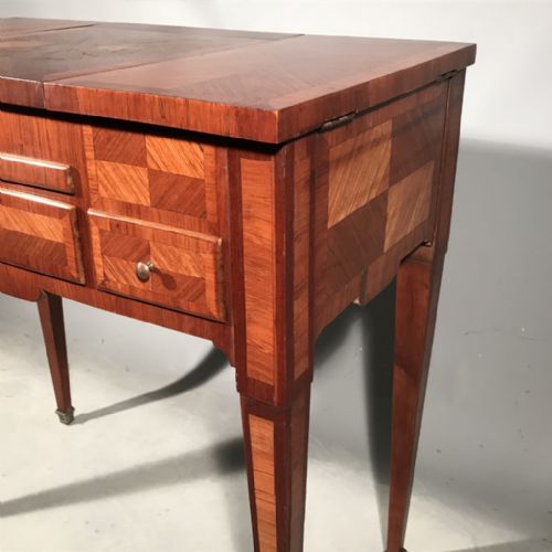 RARE FRENCH WALNUT LIFT TOP DRESSING TABLE - ADDITIONAL PHOTO 8