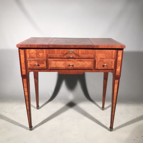 RARE FRENCH WALNUT LIFT TOP DRESSING TABLE - ADDITIONAL PHOTO 9