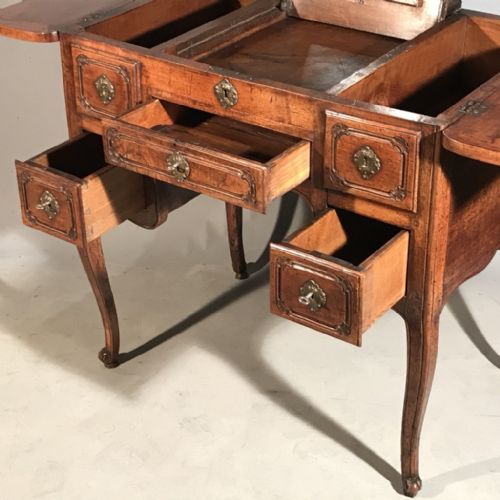RARE EARLY C19TH LIFT TOP DRESSING TABLE IN OAK - ADDITIONAL PHOTO 1