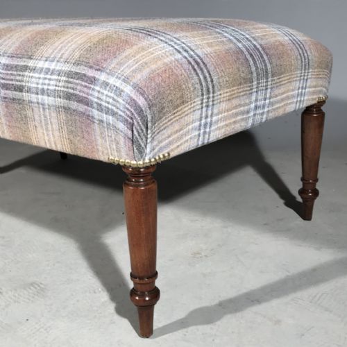 VICTORIAN CENTRE FOOTSTOOL IN TARTAN PLAID - ADDITIONAL PHOTO 1