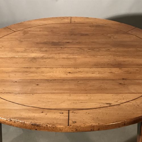 ROUND FRENCH OAK EXTENDING TABLE - ADDITIONAL PHOTO 2