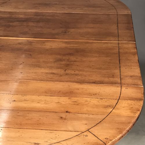 ROUND FRENCH OAK EXTENDING TABLE - ADDITIONAL PHOTO 3