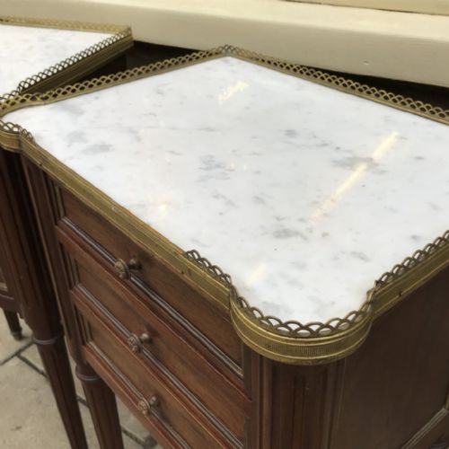 GOOD SIZE PAIR OF FRENCH SIDE TABLES - ADDITIONAL PHOTO 1