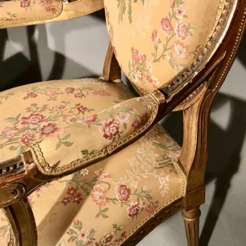 PAIR OF C19TH GILT ARMCHAIRS - ADDITIONAL PHOTO 3