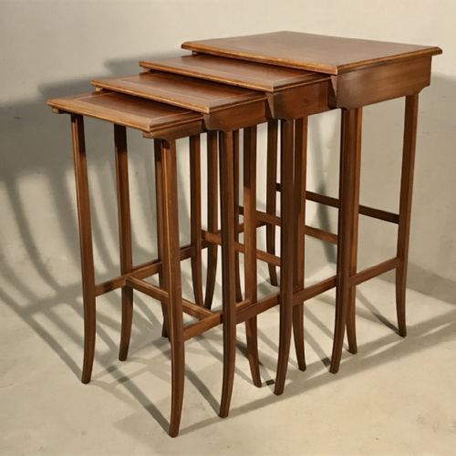 large nest of four mahogany tables - CATEGORY: ANTIQUE TABLES - DATED 1920