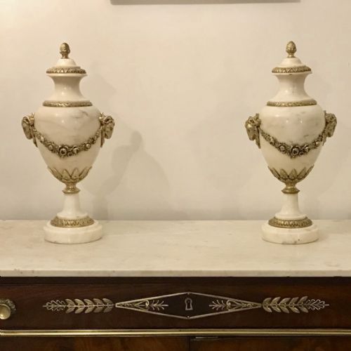 LARGE PAIR OF MARBLE CASSOLETTE WITH RAMS HEADS1 - ADDITIONAL PHOTO 5