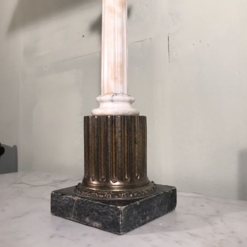 MARBLE COLUMN CORINTHIAN STYLE LAMP - ADDITIONAL PHOTO 1