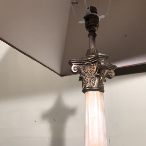 MARBLE COLUMN CORINTHIAN STYLE LAMP - ADDITIONAL PHOTO 4