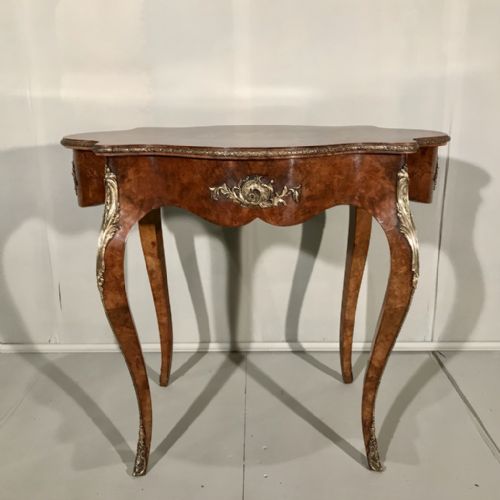 FRENCH BURR WALNUT AND MARQUETRY CENTRE TABLE WITH MOUNTS - ADDITIONAL PHOTO 3