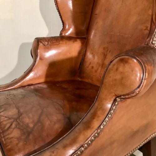 SUPERB VICTORIAN LEATHER WING ARMCHAIR - ADDITIONAL PHOTO 5