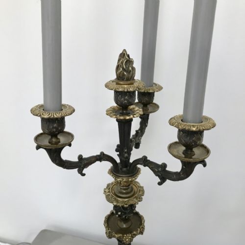 PAIR OF GILT BRONZE CONVERTING CANDELABRA CANDLESTICKS - ADDITIONAL PHOTO 5