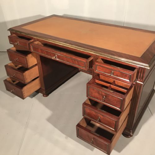 EXCEPTIONAL LARGE FRENCH DESK WITH SLIDES - ADDITIONAL PHOTO 6