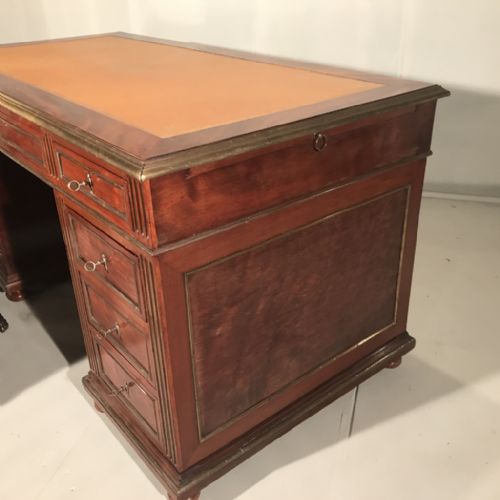 EXCEPTIONAL LARGE FRENCH DESK WITH SLIDES - ADDITIONAL PHOTO 7