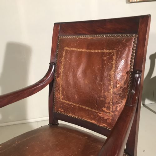 EARLY C19TH FRENCH LEATHER DESK CHAIR IN EMPIRE STYLE - ADDITIONAL PHOTO 3