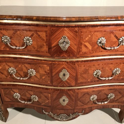 FRENCH KINGWOOD PARQUETRY SERPENTINE COMMODE CHEST OF DRAWERS - ADDITIONAL PHOTO 8