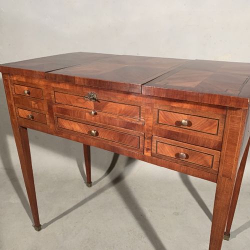 FRENCH LOUIS XVI STYLE HINGED TOP DRESSING TABLE - ADDITIONAL PHOTO 1