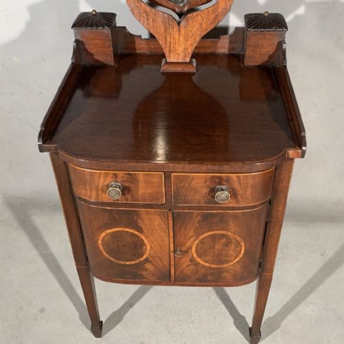 GEORGIAN BOW FRONTED DRESSING CABINET - ADDITIONAL PHOTO 9
