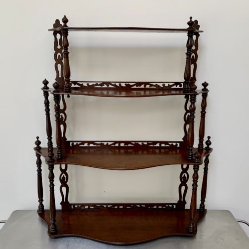 fine set of freestanding or hanging shelves in mahogany - CATEGORY: ANTIQUE FURNITURE - DATED 1890