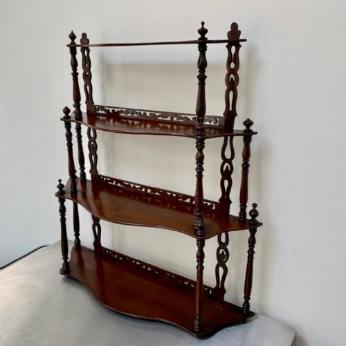 FINE SET OF FREESTANDING OR HANGING SHELVES IN MAHOGANY - ADDITIONAL PHOTO 2