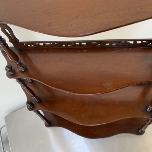 FINE SET OF FREESTANDING OR HANGING SHELVES IN MAHOGANY - ADDITIONAL PHOTO 7