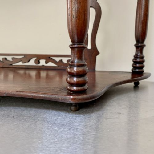 FINE SET OF FREESTANDING OR HANGING SHELVES IN MAHOGANY - ADDITIONAL PHOTO 8