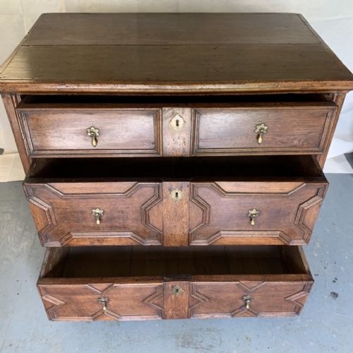 17TH CENTURY OAK GEOMETRIC CHEST OF DRAWERS - ADDITIONAL PHOTO 8