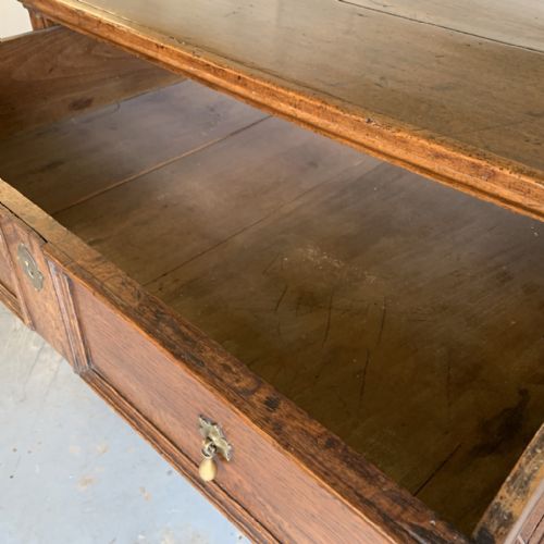 17TH CENTURY OAK GEOMETRIC CHEST OF DRAWERS - ADDITIONAL PHOTO 11