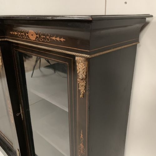 QUALITY BLACK LACQUERED BREAKFRONT CREDENZA - ADDITIONAL PHOTO 5