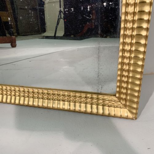 VERY PRETTY SMALL RIBBED FRENCH GILT MIRROR - ADDITIONAL PHOTO 2