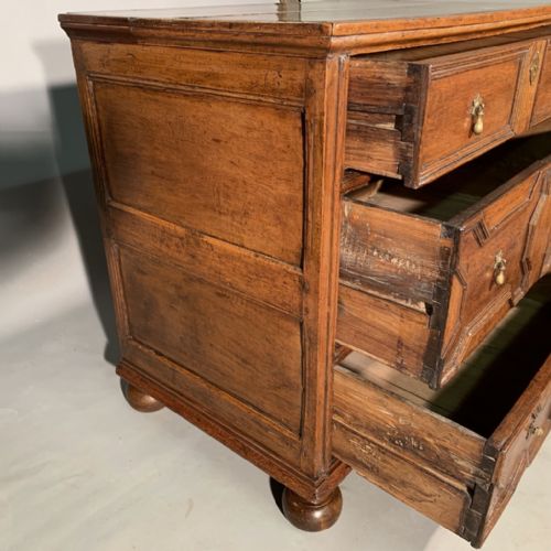 C17TH OAK GEOMETRIC CHEST OF DRAWERS - ADDITIONAL PHOTO 7