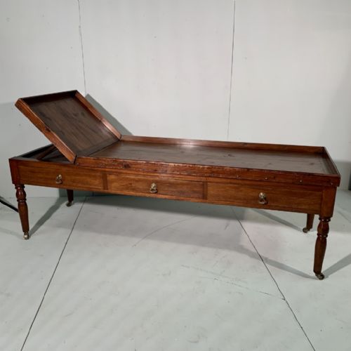 LARGE C19TH COFFEE TABLE WITH GALLERY TOP - ADDITIONAL PHOTO 2