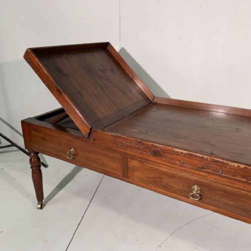 LARGE C19TH COFFEE TABLE WITH GALLERY TOP - ADDITIONAL PHOTO 4