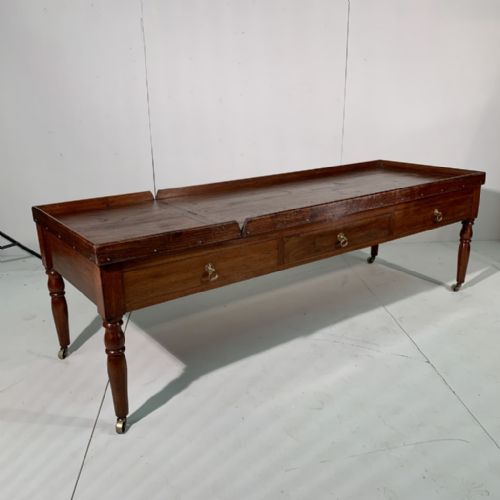 LARGE C19TH COFFEE TABLE WITH GALLERY TOP - ADDITIONAL PHOTO 7