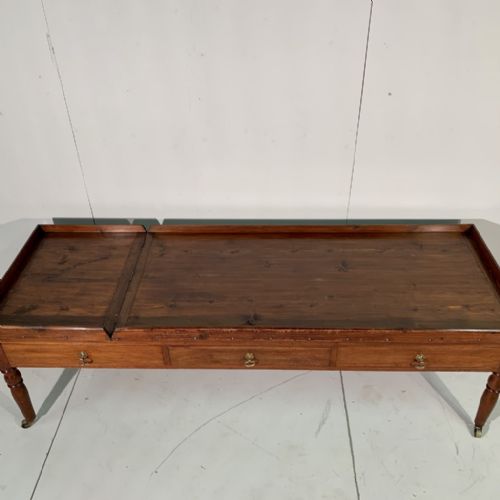 LARGE C19TH COFFEE TABLE WITH GALLERY TOP - ADDITIONAL PHOTO 8