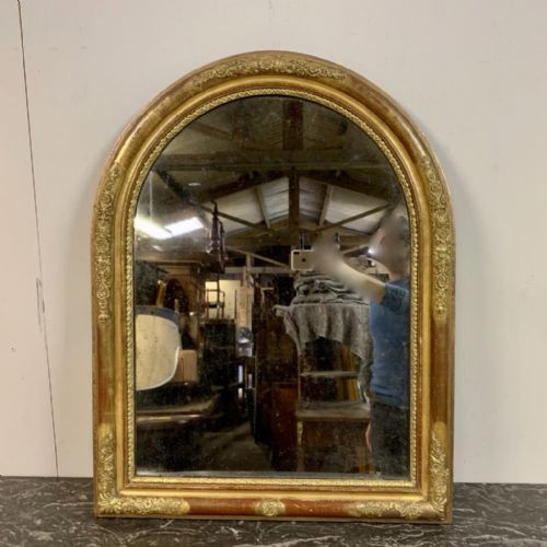 dome top c19th french gilt mirror - CATEGORY: ANTIQUE MIRRORS - DATED 19TH CENTURY