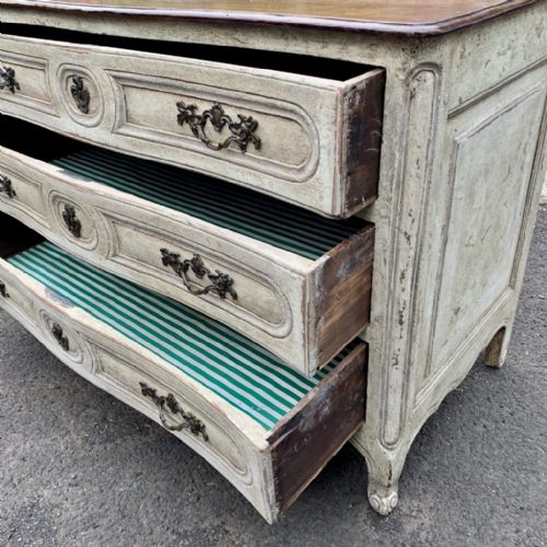 C18TH FRENCH OAK SERPENTINE PAINTED COMMODE CHEST OF DRAWERS - ADDITIONAL PHOTO 4