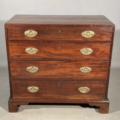 small size georgian chest of drawers - CATEGORY: ANTIQUE CHEST OF DRAWERS - DATED GEORGIAN