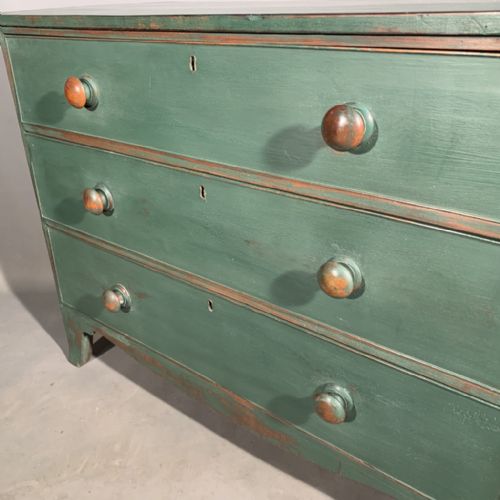 PAINTED GEORGIAN CHEST OF DRAWERS - ADDITIONAL PHOTO 4