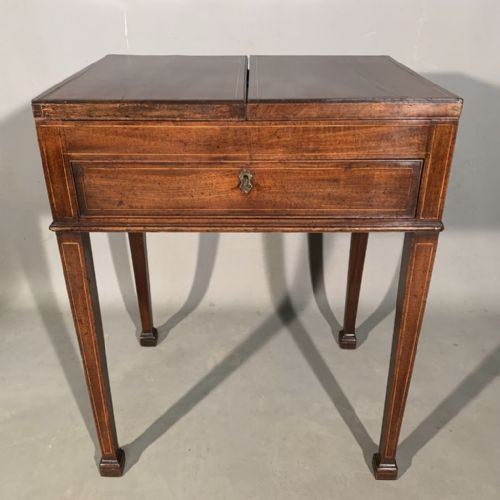 gentlemans vanity table stamped gillows - CATEGORY: ANTIQUE DRESSING TABLES - DATED 1850